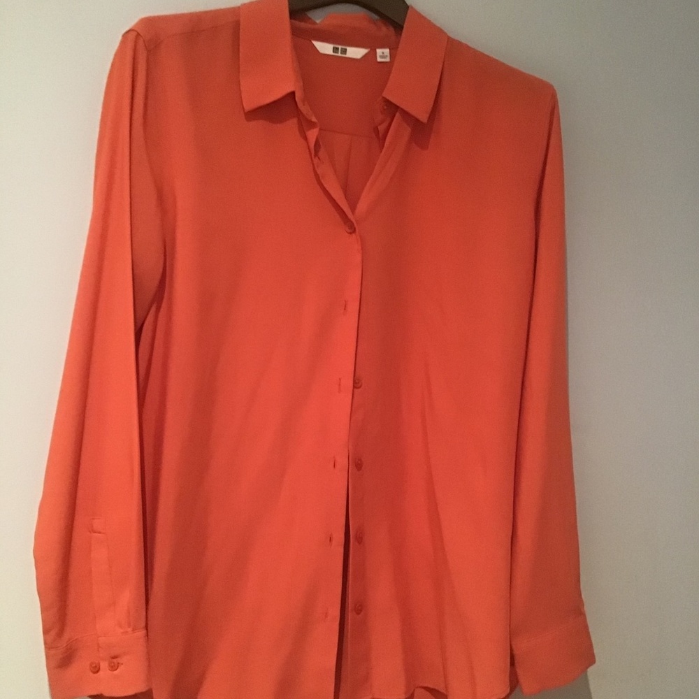 Deep salmon long-sleeved blouse